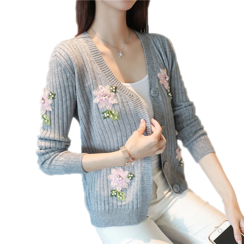 

Women Autumn 2018 Fashion Flowers Short Cardigan Knitwear Female Sweet Style Embroidery Faux Pearl Button Knit Sweater Coat A19