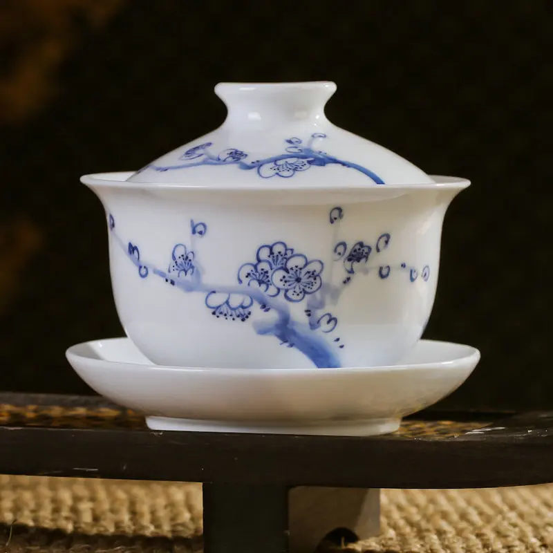 Голубая и белая фарфоровая чайная чашка/Gaiwan с традиционным китайским расписанным вручную украшение в виде сливы CN-01-022