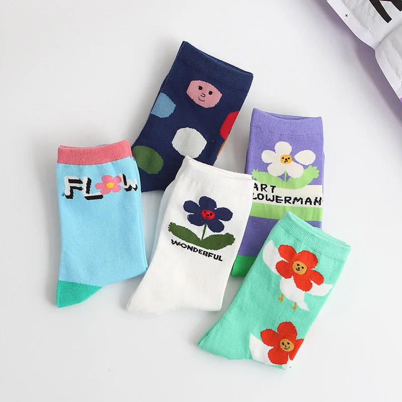 

Funny Face Flower Streetwear ladies Socks Female Autumn Winter Warm Cute Cartoon Kawaii Funny Cotton Happy Tide tube Socks