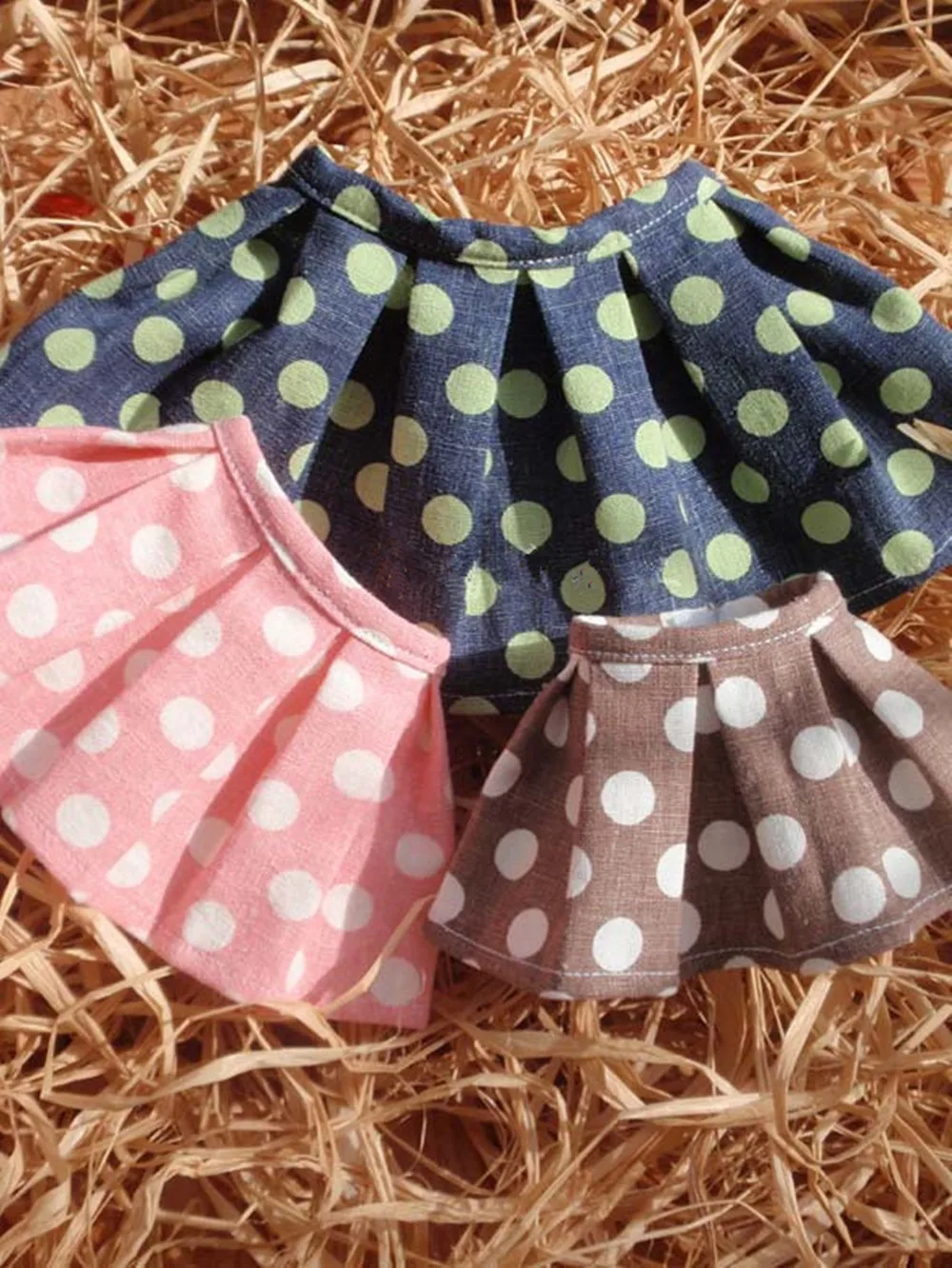 

Mini Pleated Skirt for BJD Dolls size with 1/6 bjd yosd 1/4 MSD 1/3 bjd SD