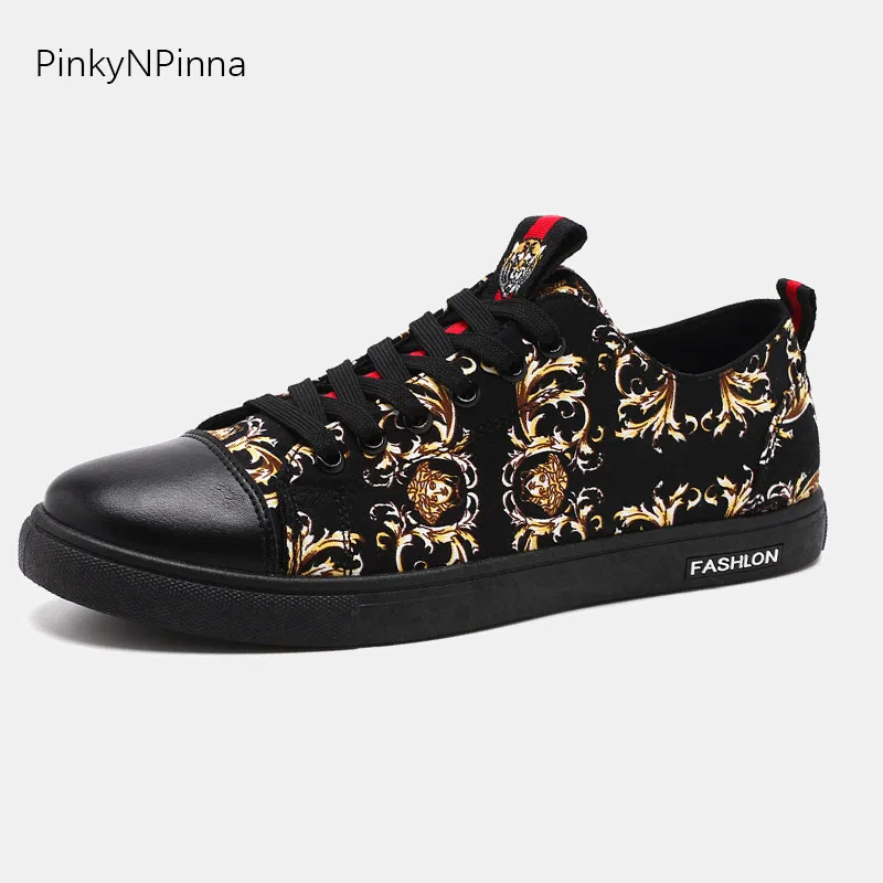 

2019 summer new designer men flat canvas sneakers Baroque Victorian vintage religious pattern light casual street cheap shoes