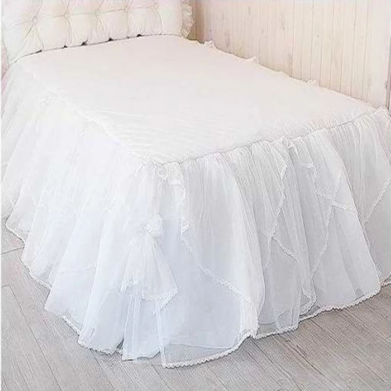 Free shipping Korean luxury with bed surface one piece solid color white lace bed skirt bedspread