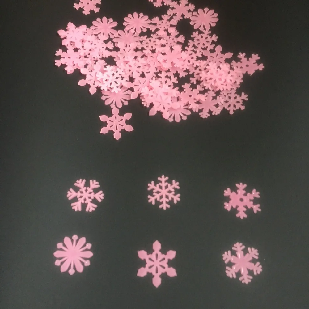 LoveCCD 50pcs/Bag 3D Snowflake Glow In Dark Luminous Fluorescent Sticker Light-emitting DIY PVC stickers for Kids J17