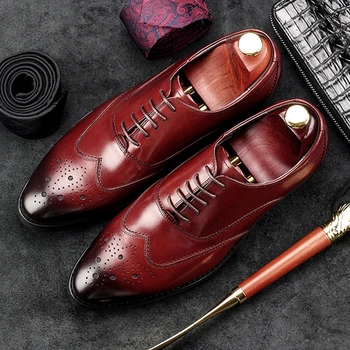 

British Designer Genuine Leather Formal Wingtip Brogues Shoes Round Toe Men's Handcrafted Carved Cap Toe Oxfords For Male SG135