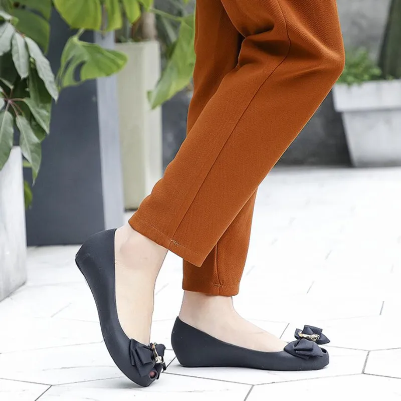 Rouroliu Women Bowknot Jelly Shoes Ladies Summer Breathable Peep Toe Casual Shoes Woman Slip-On Flats FR98 Rouroliu Women Bowknot Jelly Shoes Ladies Summer Breathable Peep Toe Casual Shoes Woman Slip-On Flats FR98