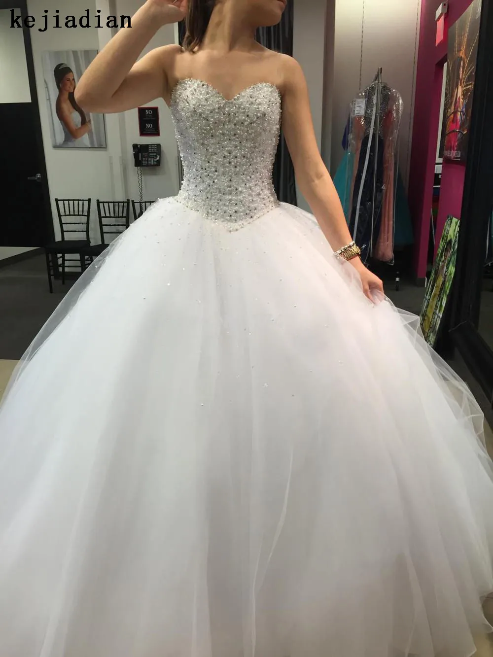 

Gorgeous Ball Gown Wedding Dresses Beaded 2019 off shoulder Sexy Bride Gowns Vintage Vestido De Noiva