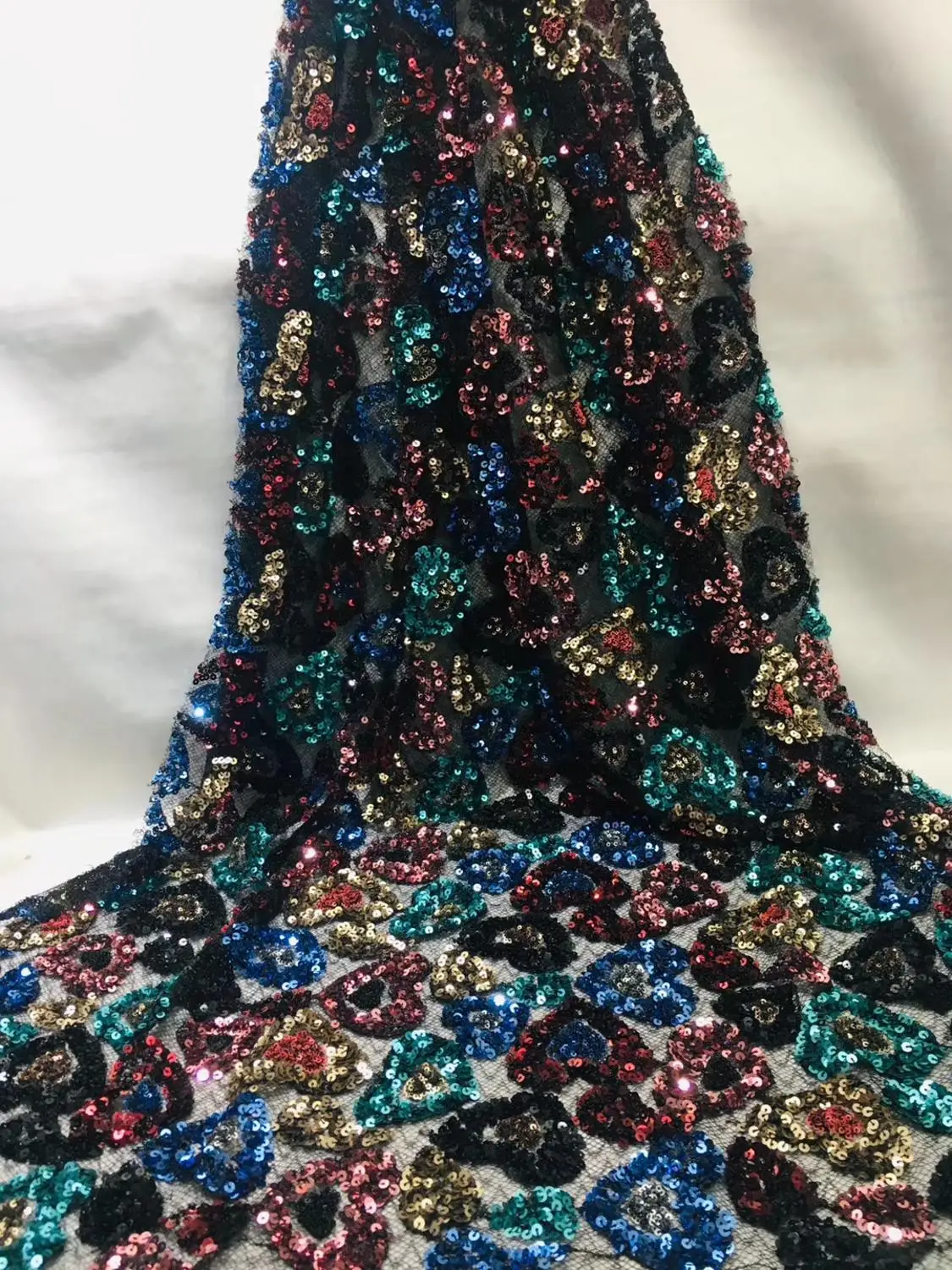 

African Lace Fabric 2019 High Quality Nigeria Embroidered Mesh Lace Sequin Net Lace Fabric for Party Dress XINHMAY304