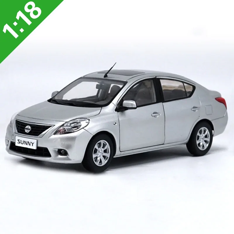 

1/18 Alloy Sunny Diecast Model Cars Toy Simulation Metal Collection Car Toys With Original Box
