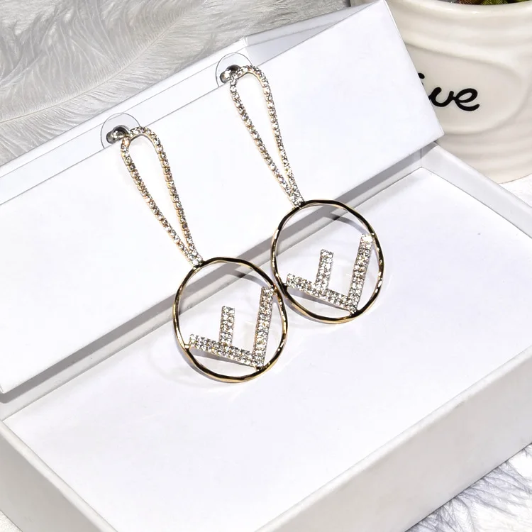 

2019 European Statement Personality English Letter Full Rhinestone Long Drop Earrings For Women Party Fashion Circle Oorbellen