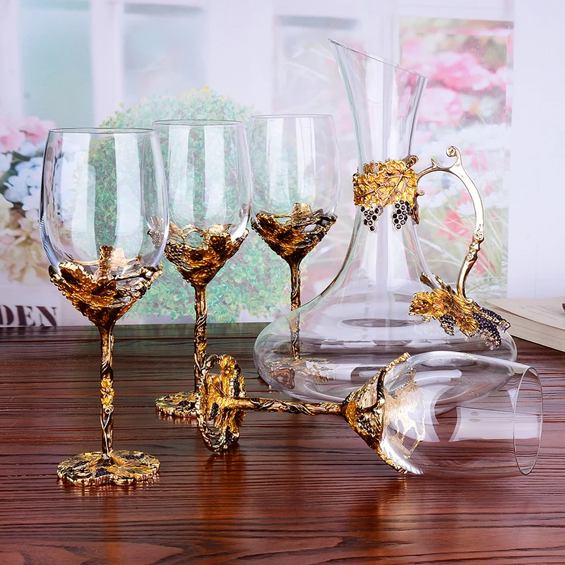 https://ae01.alicdn.com/kf/HTB1aC9KO4naK1RjSZFtq6zC2VXai/European-enamel-red-wine-glass-cup-Gold-Retro-goblet-Lead-free-crystal-cups-champagne-glasses-Wedding.jpg