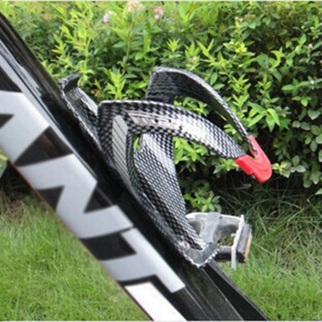 

2019 Popular Outdoor Bicycle Glass Carbon Fiber Scratch-resistant Water Bottle Holder Cages Support Cycling Mounts Accessories
