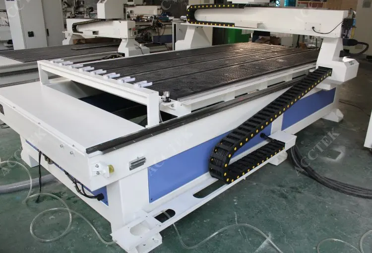 Кухонный шкаф делая ATC cnc маршрутизатор Италия авто инструмент changer