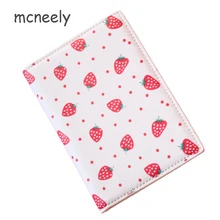 Обложка для паспорта для девочек с изображением клубники для проездных документов, держатель для женских кредитных карт для визитные карточки, держатель для паспорта для путешествий