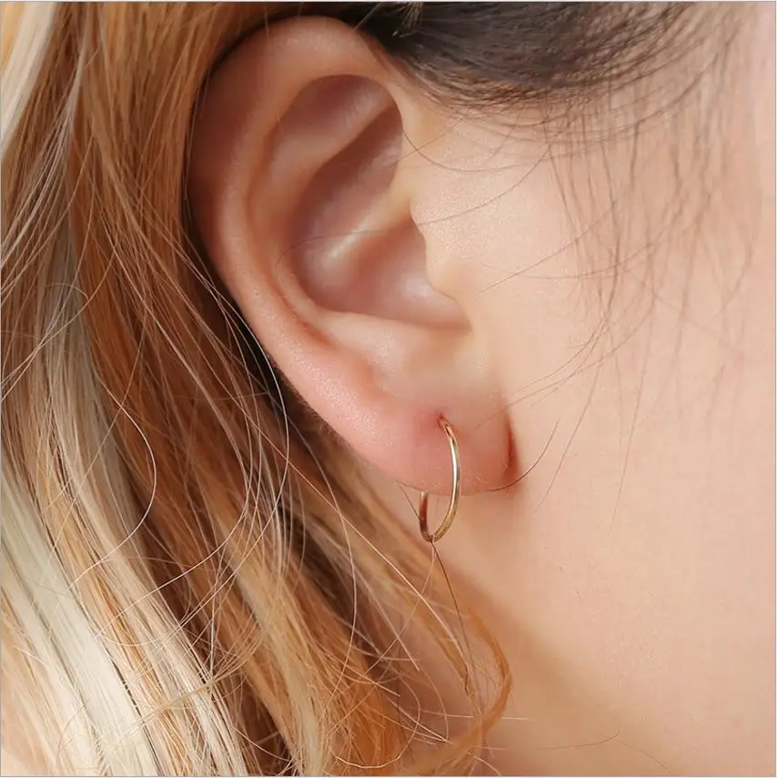 

2pcs/lot 2018 Hoop Earrings Round small Hoop Smooth Earrings Simple Style Ears Clear Circle Charm Earrings For Women