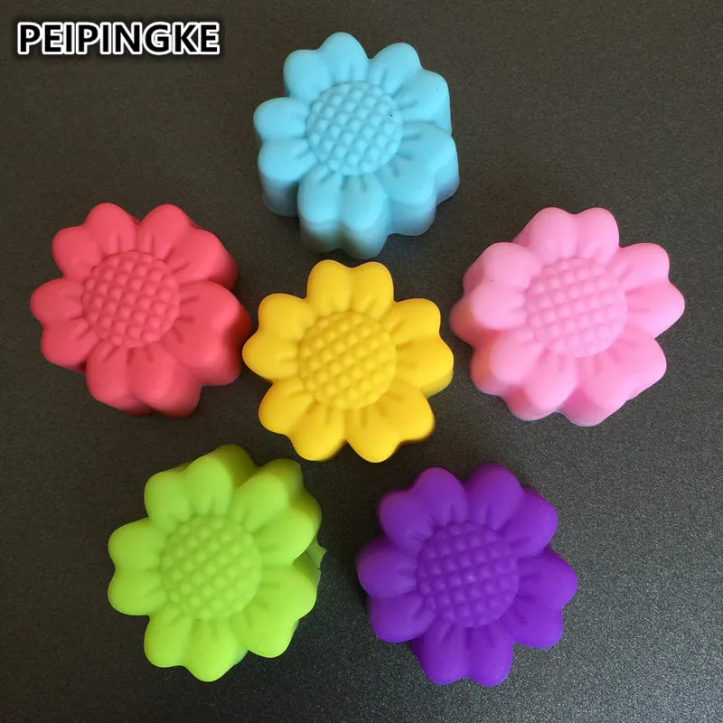 

5PCS mini silicone cake mold 3cm Daisy silicone chocolate mold flowers cupcake liners DIY Kitchen baking tools
