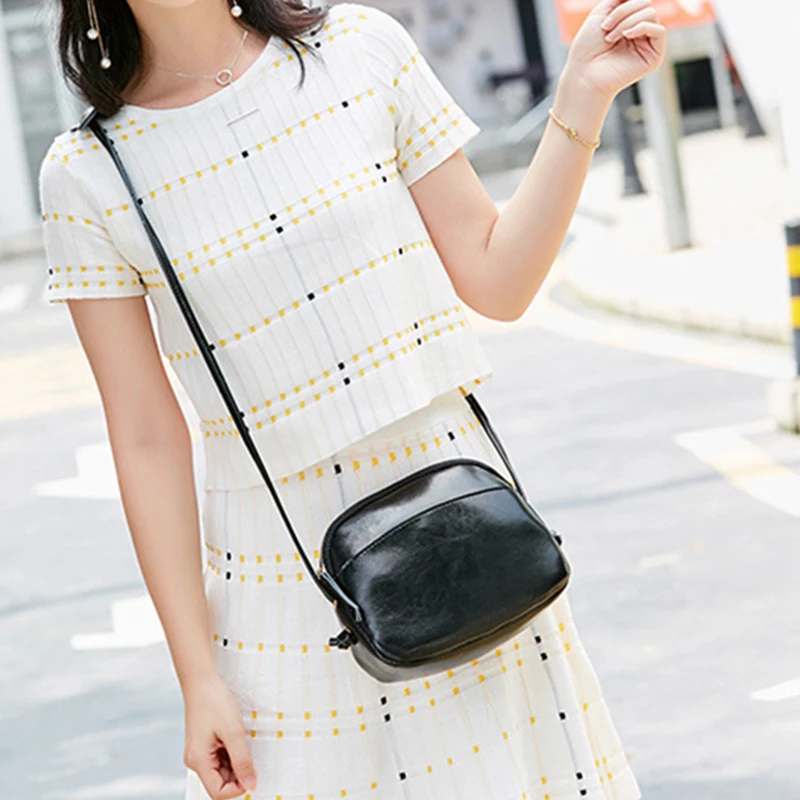ATAXZOME جديد جلدية صغيرة Crossbody حقائب للنساء شنطة كتف السيدات أسود رسول حقائب فاخرة مصمم مصغرة قذيفة حقيبة