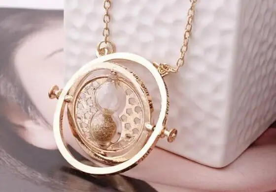 

Party Favors 2018 Hot Sell Granger Rotating Time Turner Necklace Gold Hourglass