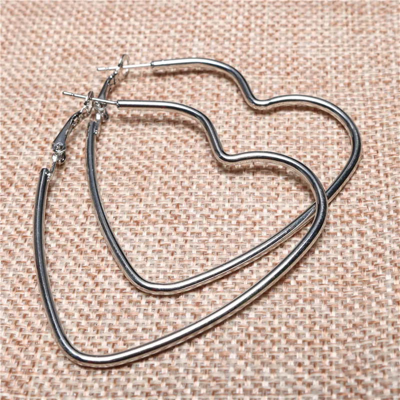 

Heart-shaped Hoop Earrings Personalidad Super Big Circles Hoop pendientes moda Color geometry Charming Jewelry Gift Oorbellen