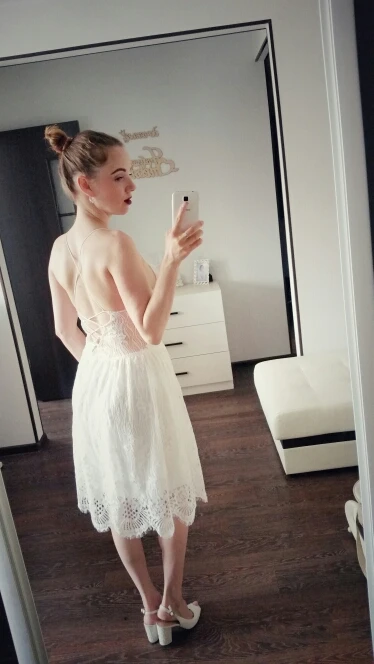 DRESSES (9)