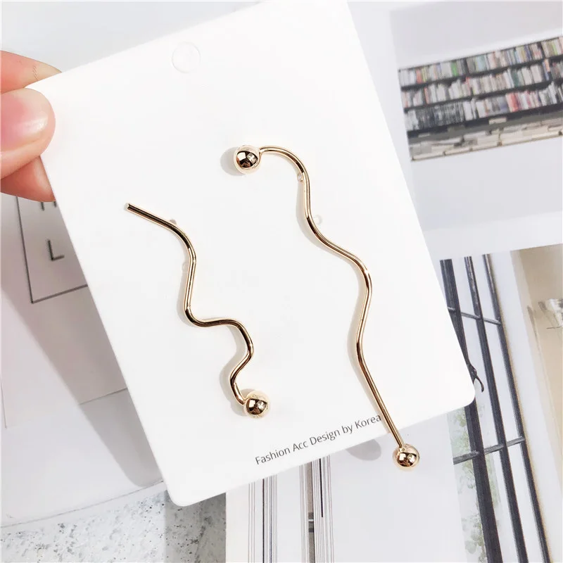

New Design Fashion Women Simple Chic Abstract Irregular Metal Curving Long Line Stud Earrings Vintage Geometric Jewelry Gifts