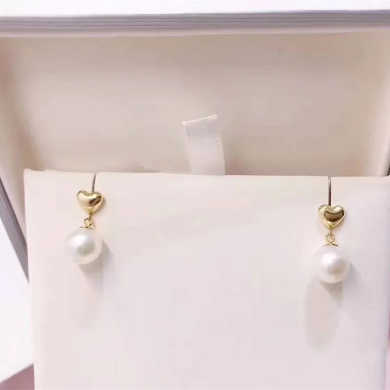 

VOJEFEN 18k Yellow Gold Pearl Earrings with Heart Shaped Women's Gold Heart Earrings, 7-7.7mm Pearl Dangle Earrings for Women