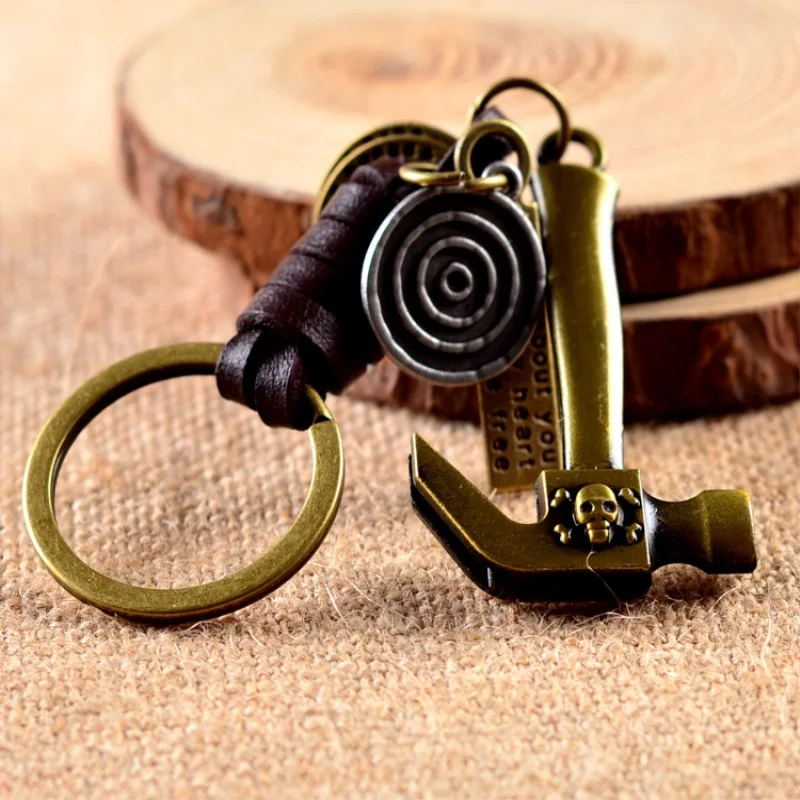 

Vintage Antique Bronze Zinc Alloy Metal Chain Tool Hammer keychain Punk Style Keyring Skull Hammer Charm 3D Car Gift Accessory