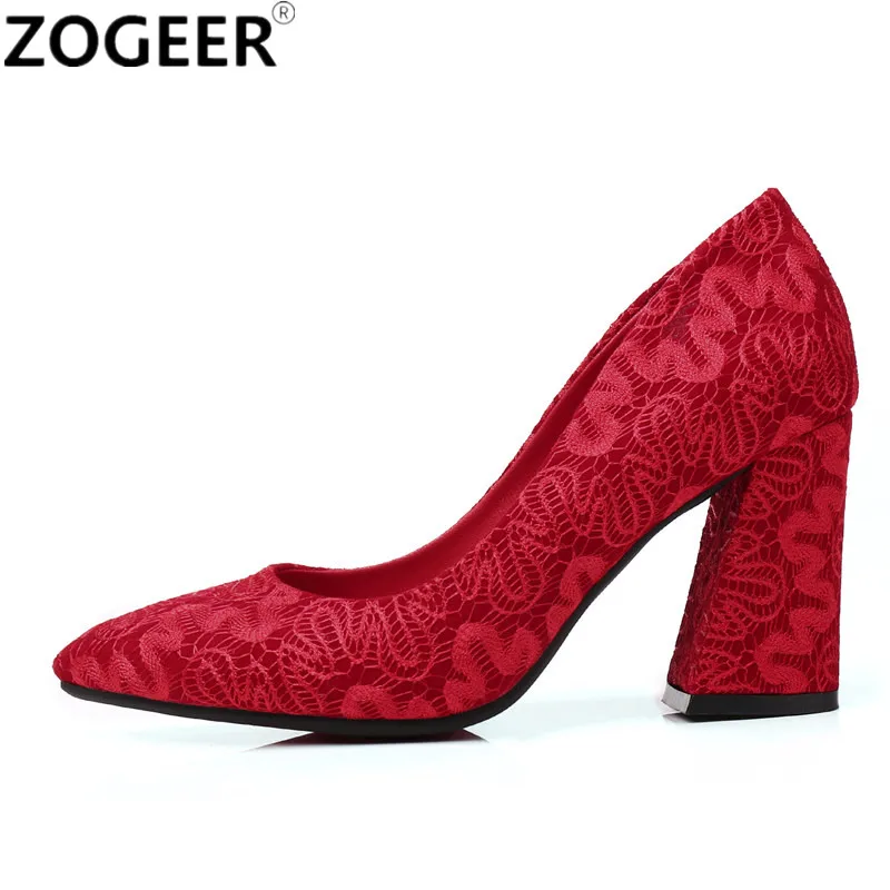 

Plus Size 48 New 2018 Fashion Lace Wedding Shoes Casual Thick Medium Heels Pumps Pointed Toe red White Women Party Bridal Shoes
