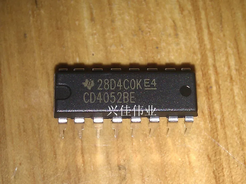 10 ШТ. CD4052 CD4052BE DIP-16 мультиплексор Новая Гарантия Качества пятно |