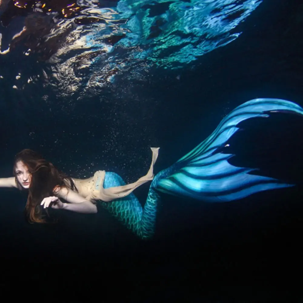 

Custome Mermaid Tail with Monofin for Swimming Mermaid Cosplay Costume Beach Artifact