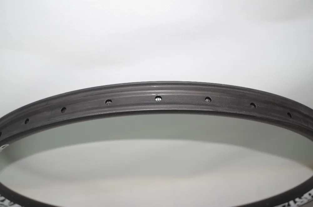 Perfect 650B Carbon Mountain Bike FR Free ride/DH Rims 30mm x 40mm Down Hill Bicycle Rim 27.5er MTB Hookless Tubeless Clincher 32 holes 9 Perfect 650B Carbon Mountain Bike FR Free ride/DH Rims 30mm x 40mm Down Hill Bicycle Rim 27.5er MTB Hookless Tubeless Clincher 32 holes 9