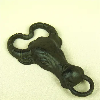 

Creative Cast Iron Bull Head Model Wine Bottle Opener Decorative Metal Ox Horn Key Ring Barware Gadget Art and Craft Accessories