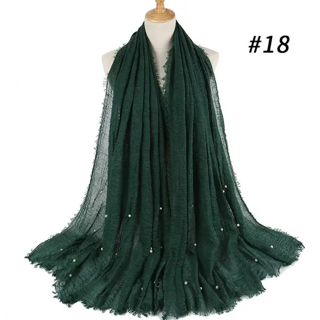 Мусульманский женский однотонный шарф-хиджаб, Женский хлопковый шарф с жемчужинами, качественный головной убор, зимние мягкие плиссированные шали 180x95 см, 55 цветов - Цвет: 18