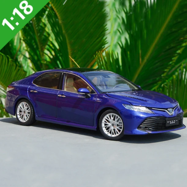 

1/18 Toyota Camry 2018 8th generation hybrid Diecast Car Model Toys Blue For Boys Birthday Gift Toys Collection Free Shipping