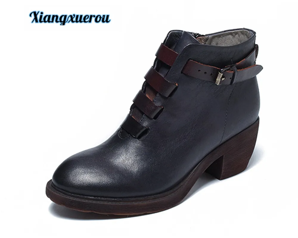 

Xiangxue Women's round head leather strap buckle single top layer cowhide boots of the new vintage leather winter 2018