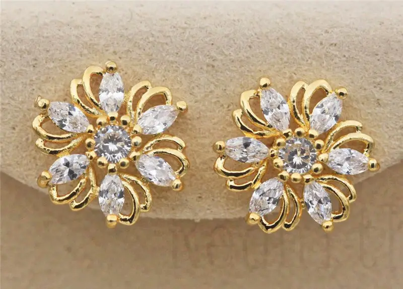 

Luxury Stud Earrings for Women Gold Color Earring with Hollow Multilayer Flower Windwill Zircon Fashion Jewelry for Wedding Gift