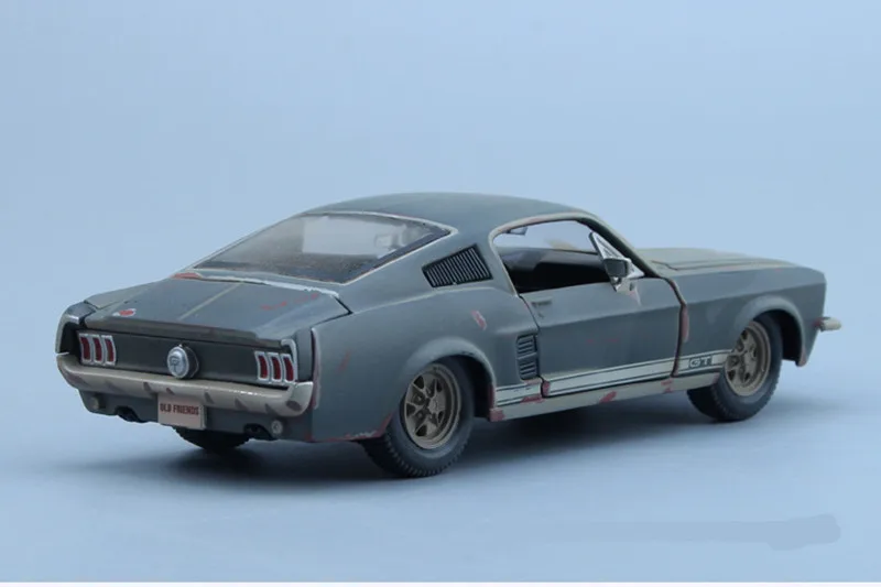 1:24 модели автомобилей из сплава, высокая имитация Mustang GT игрушечных автомобилей, металлические литья под давлением, freewheeling, детский подарок