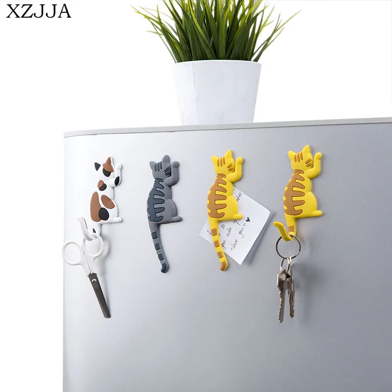 

XZJJA 2pcs Cartoon Magnetic Key Hook Microwave Oven Kitchen Refrigerator Magnet Hook Family Decorative Storage Hook