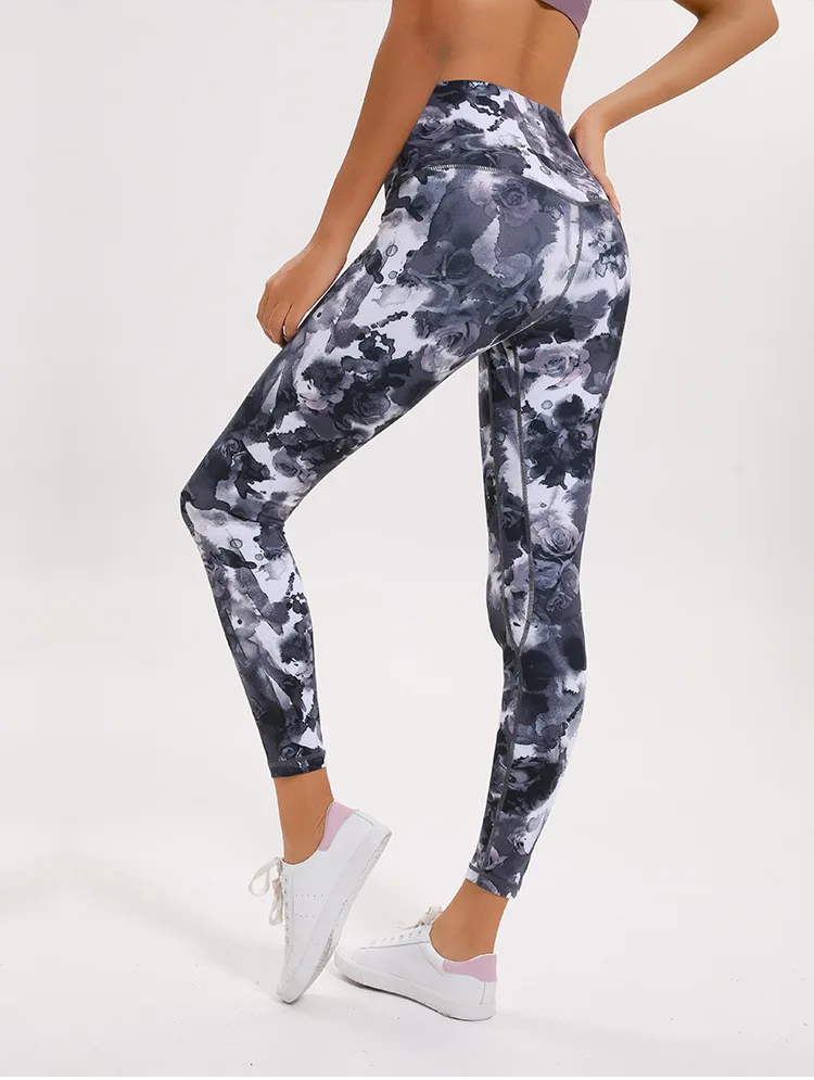 black and white printed sports pants 4