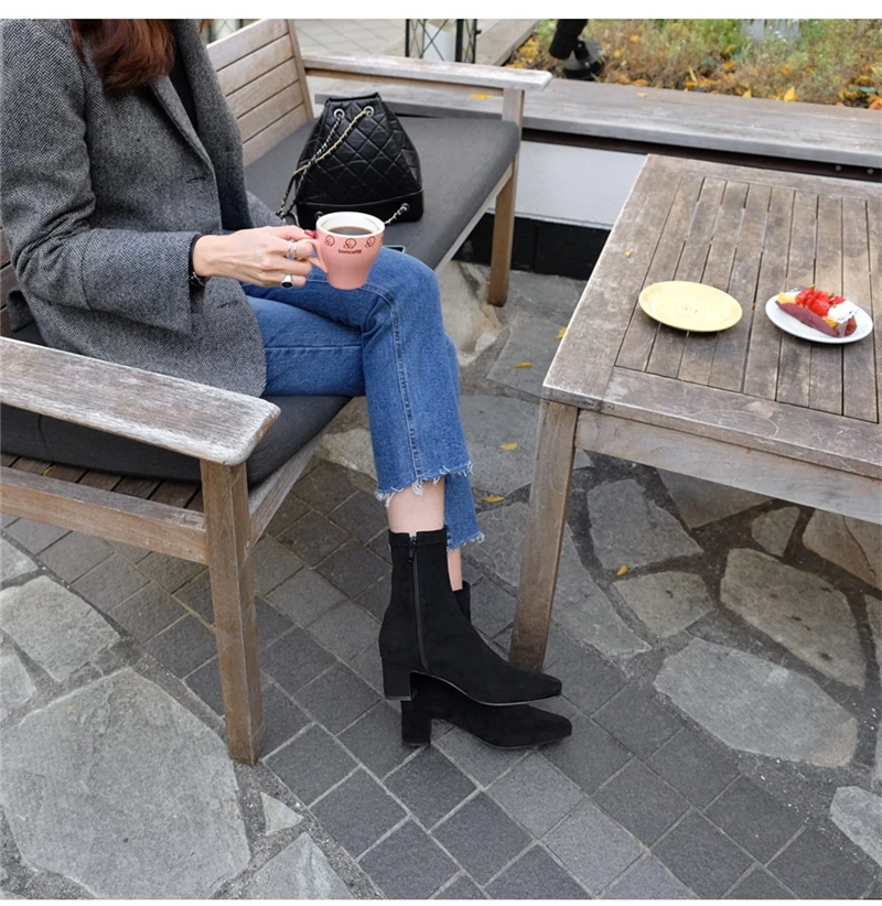 Женские ботинки на низком каблуке; коллекция 2019 года; сезон осень-зима; новые эластичные ботинки с квадратным носком и ботильоны