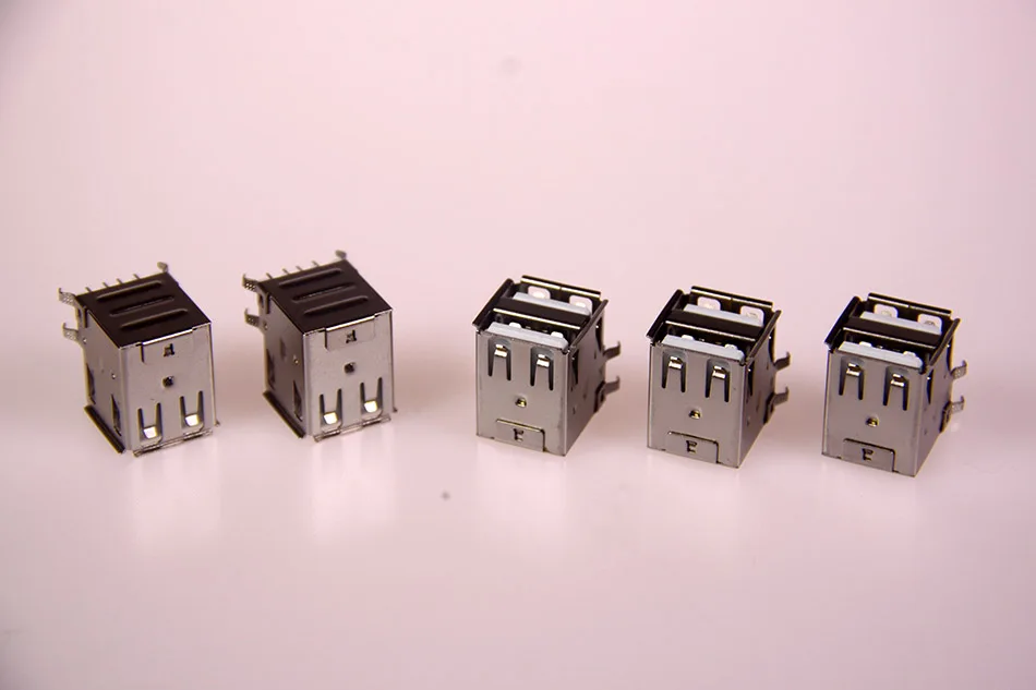 Dual USB AF Right Angle Connector (2)