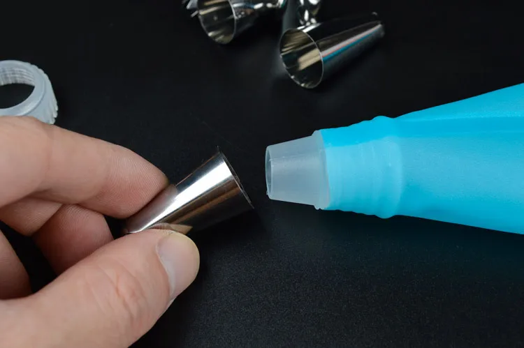 2407775244_935853313