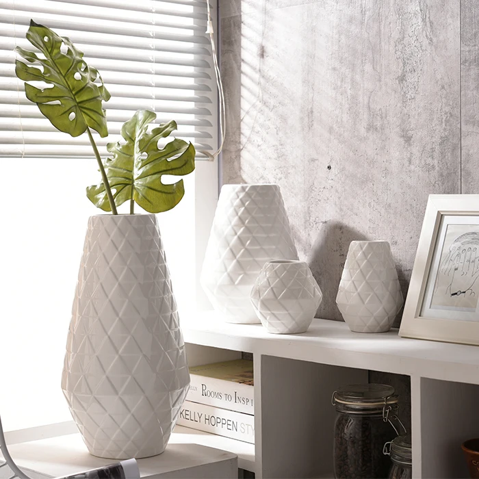 

Europe Geometric Patterns Porcelain Vase Modern Fashion Ceramic Flower Vase Room Study Hallway Home Wedding Decor Ceramic Vases