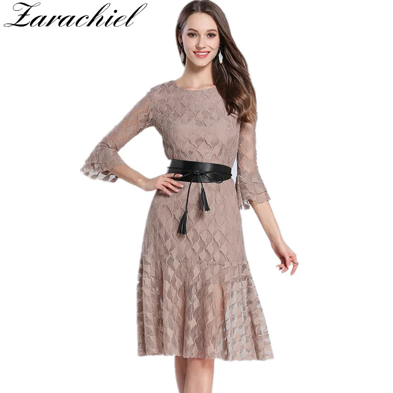 

New 2019 Runway Summer Dress Women's Flare Sleeve Ruffles Hem Pleated A-Line Slim Party Club Fishtail Lace Dress With Black Belt