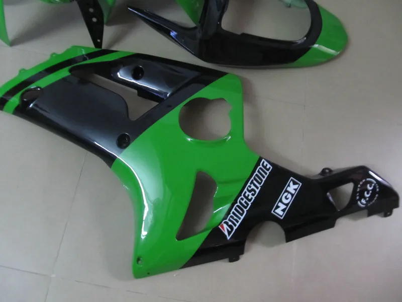 Мотоциклетный вставной обтекатель комплект для KAWASAKI Ninja ZX6R 636 03 04 ZX 6R 2003 2004 ABS Пластик зелено-черные обтекатели комплект+ подарки KG10