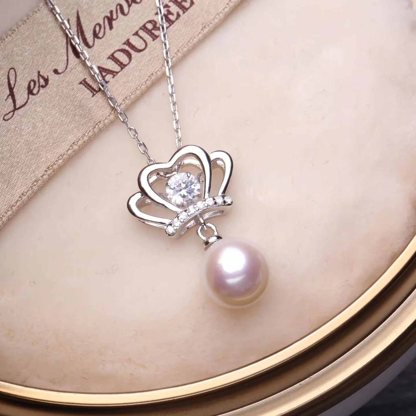 Pearl crown necklace Clearance