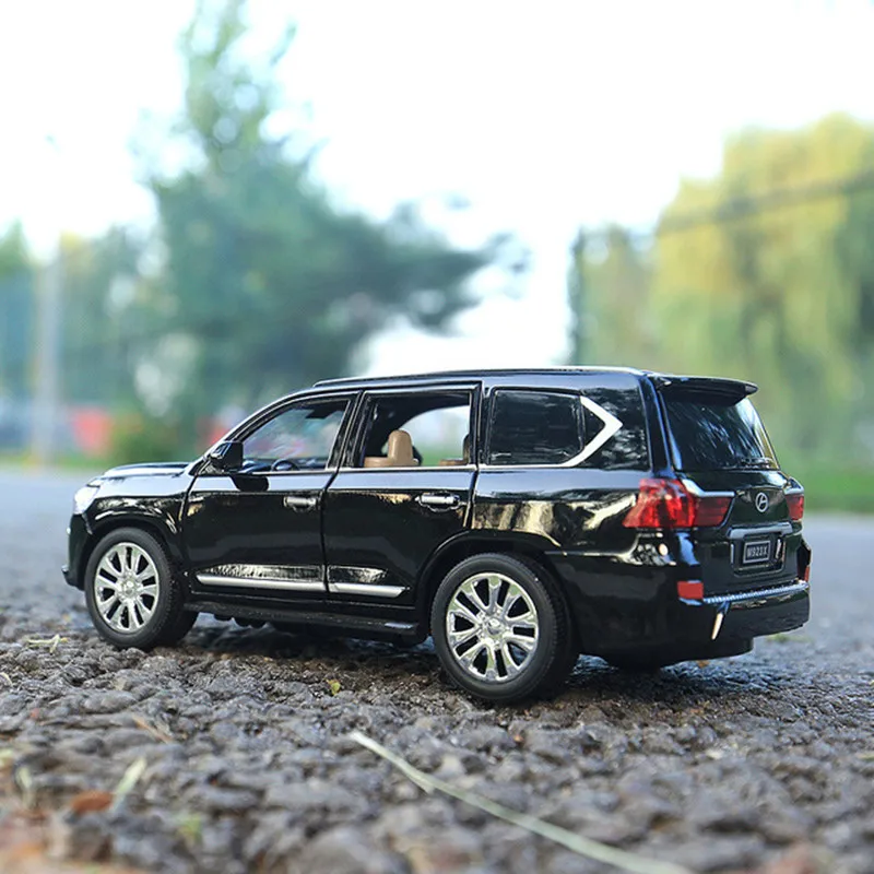 Сплав 1:24 LX570 Металл Модель Отступить Игрушечные Машинки светильник звук литье