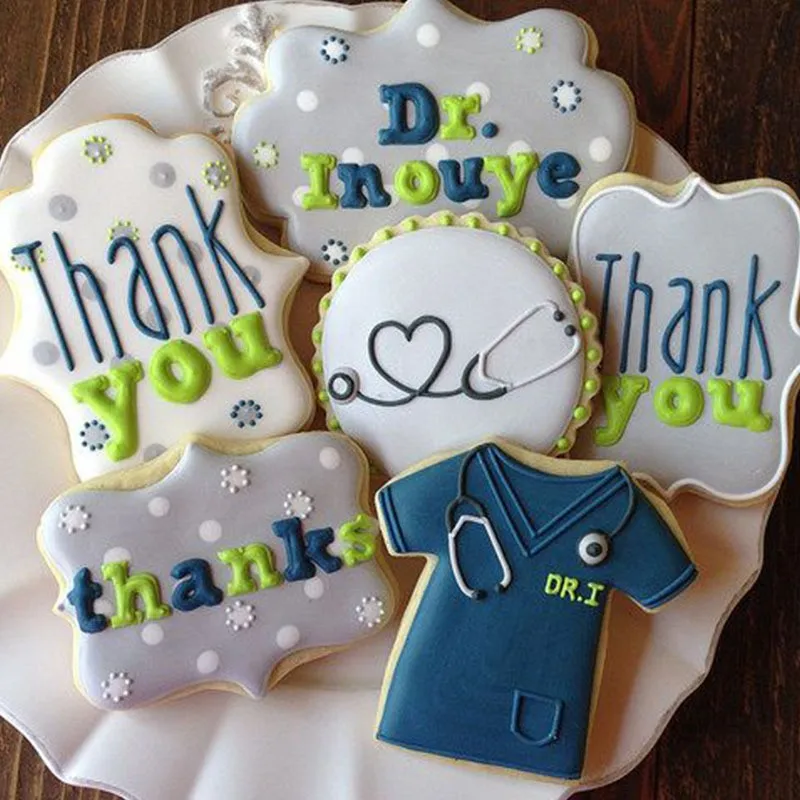 Baby-Clothes-Shape-Stainless-Steel-Biscuit-Creative-Cookie-Mold-Die-Fondant-Cake-Mold-Bat-Cutting-Cake (2)