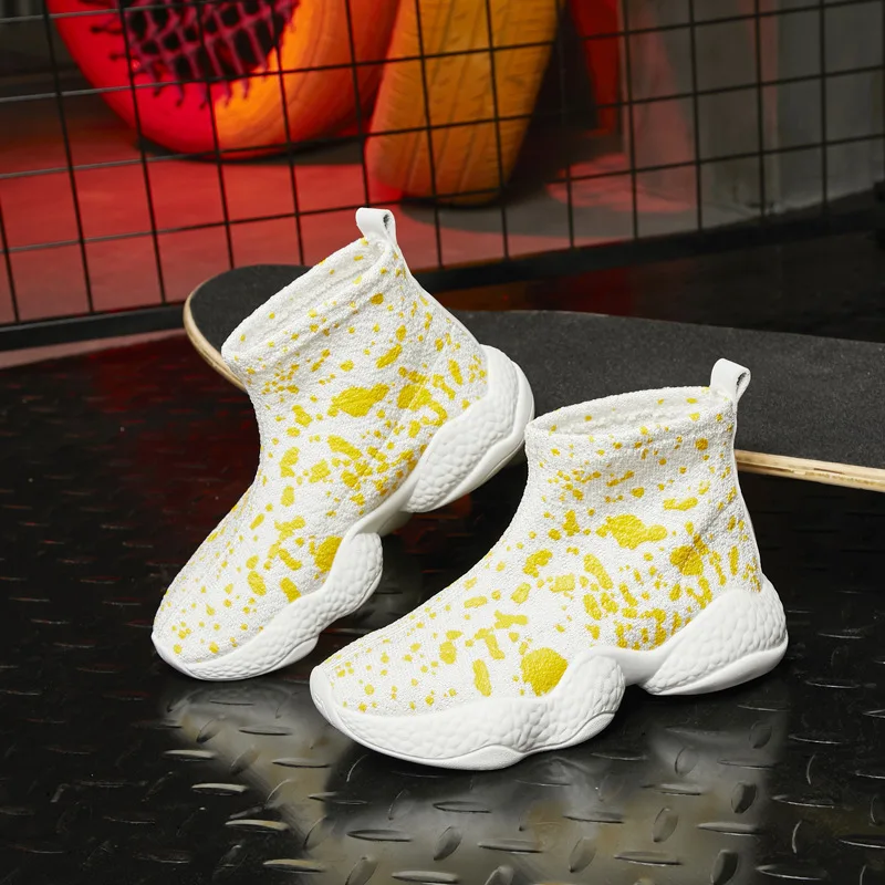 

2018 autumn new knitted elastic cloth casual shoes women fashion simple doodle high tube comfortable breathable flat shoes.