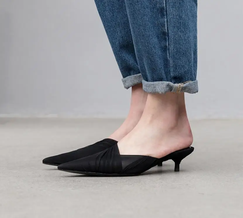 Stylesowner пикантные красные, черные шлёпанцы тапочки сандалии обувь с острым носком сетчатый каблук «рюмочка» Уличная обувь слипоны Тапочки
