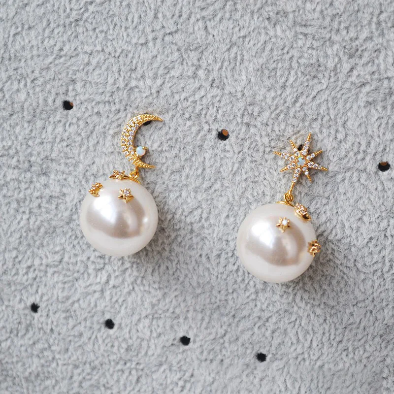 

France Paris designer pearl stars moon ladies ladies Korean version of the earrings luxury charm ladies fashion earrings jewelry